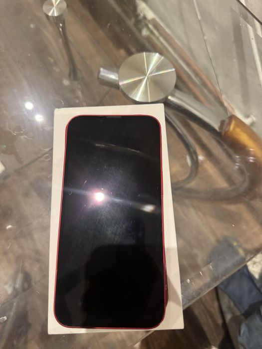 Vand  iphone 13 red impecabil