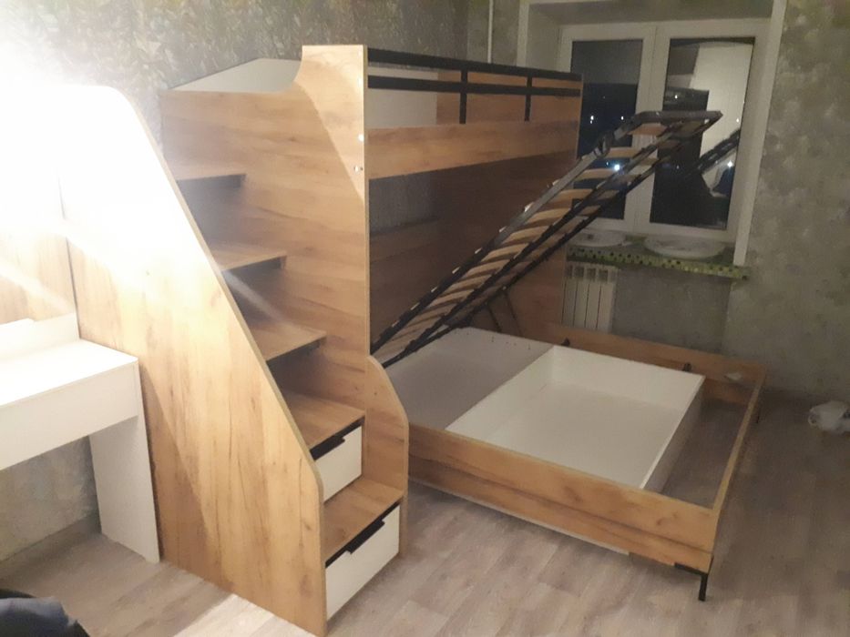 Сборка разборка мебели. Мебельщик на час.