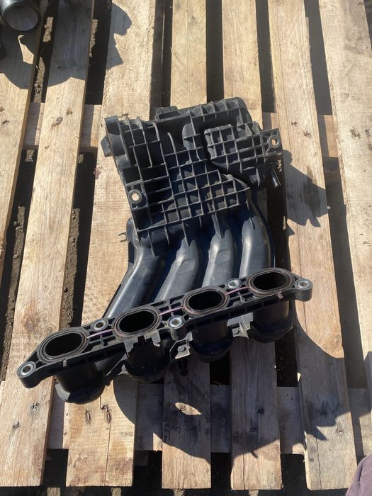 Всмукателен колектор за нисан кашкай 1.6 бензин