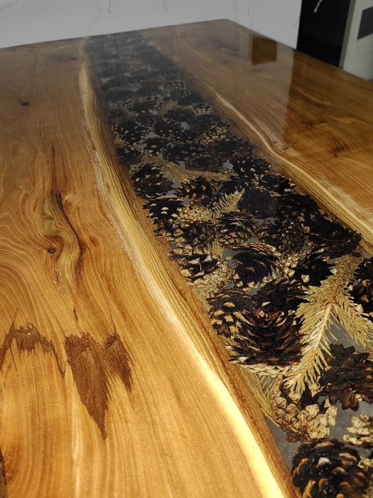 Продам авторский стол.