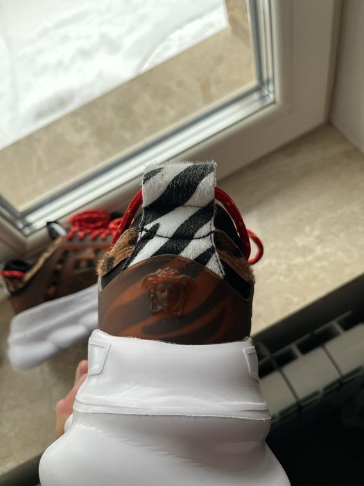 Versace chain reaction leopard