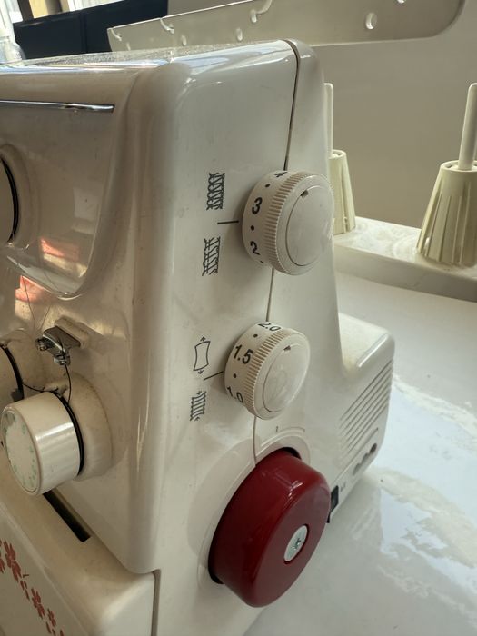 Оверлок JANOME HQ-075D