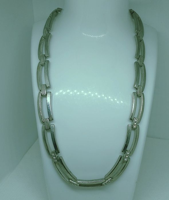 Винтажное ожерелье бренда Paparazzi.