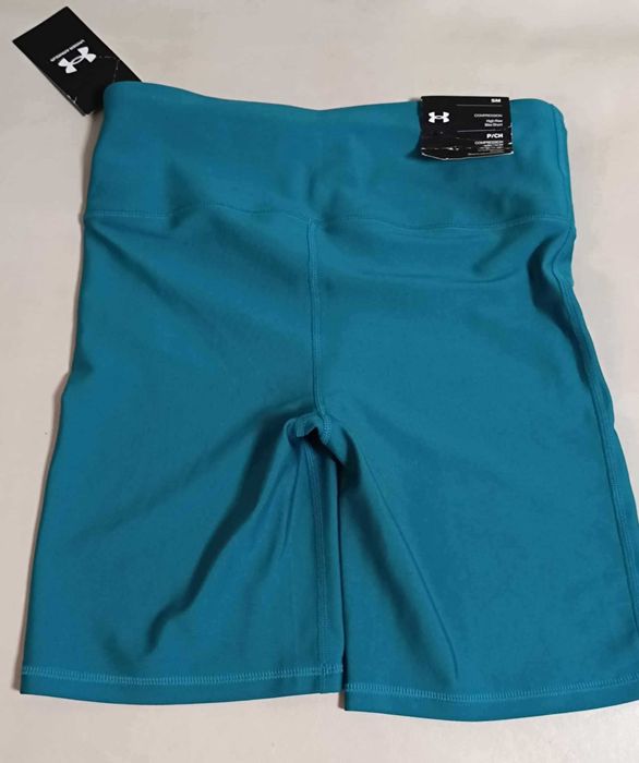 Colanti scurti Under Armour fitness, noi, cu eticheta