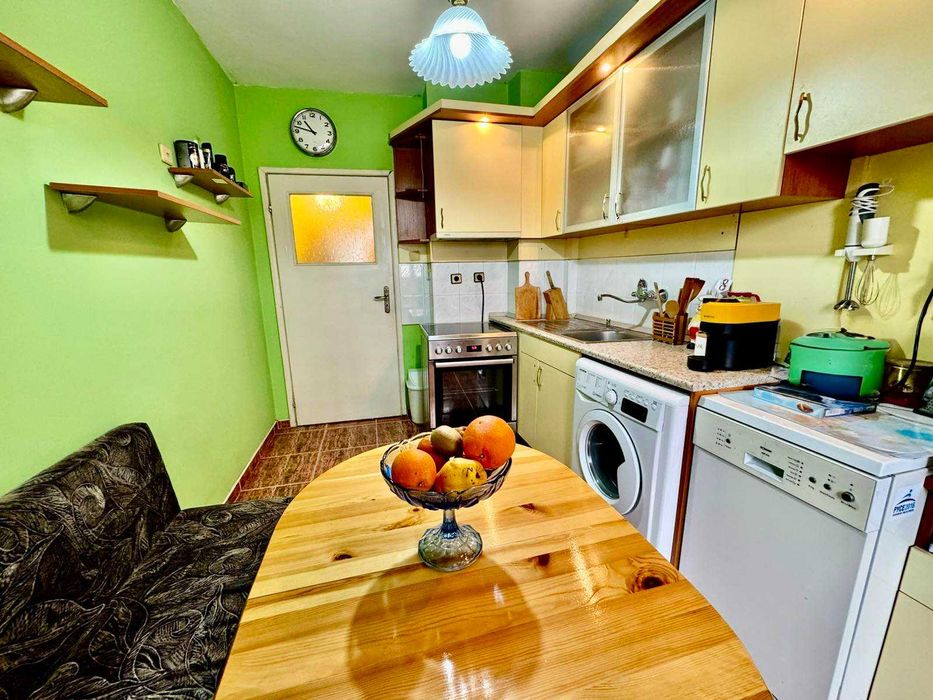 Продава се Двустаен апартамент в Русе, Център - 79 кв.м за 1456 €/кв.м - Снимка #2