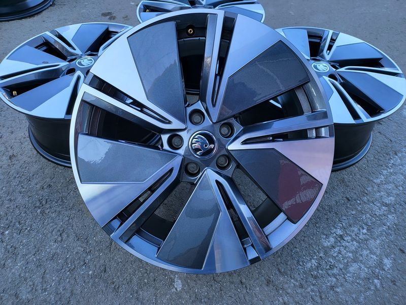 19цола Skoda Шкода 4бр Оригинални