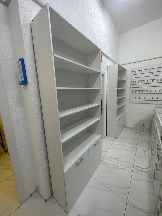 Продам мебель под бизнес (аптека)