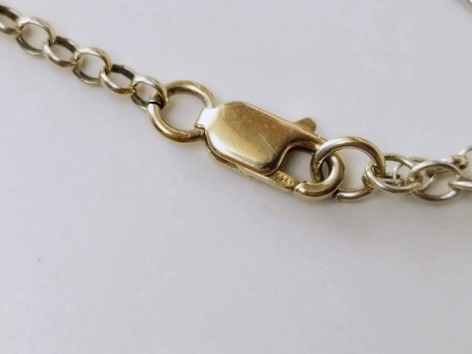 Veche bratara din argint de 925, placata cu aur, cu pandantiv infinit si prelungire cu litera A