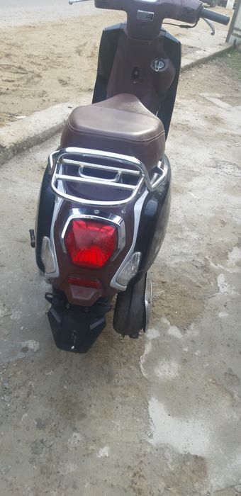 Scuter Zahara schimb