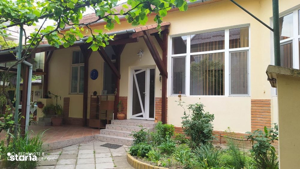 Inchiriez casa,in centru,centrala termica,pretabil birouri/locuinta!