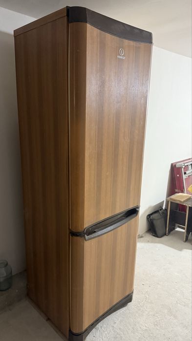 Холодильник / Холодильник Актау / Indesit