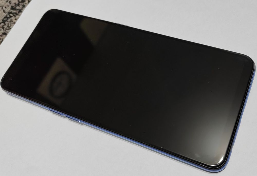 Oppo reno 7 5 8GB RAM cu 256 GB stocare