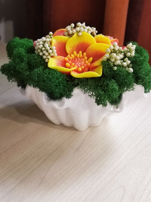 Ръчно изработена кашпа с глицеринови сапуни и скандинавски мъх