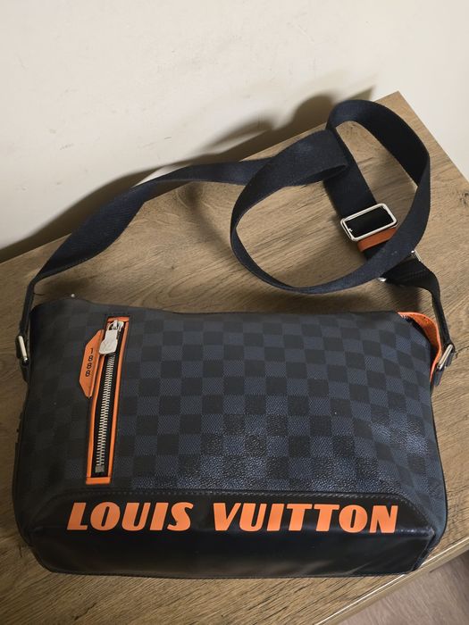 Louis Vuitton Limited Edition оригинална унисекс чанта