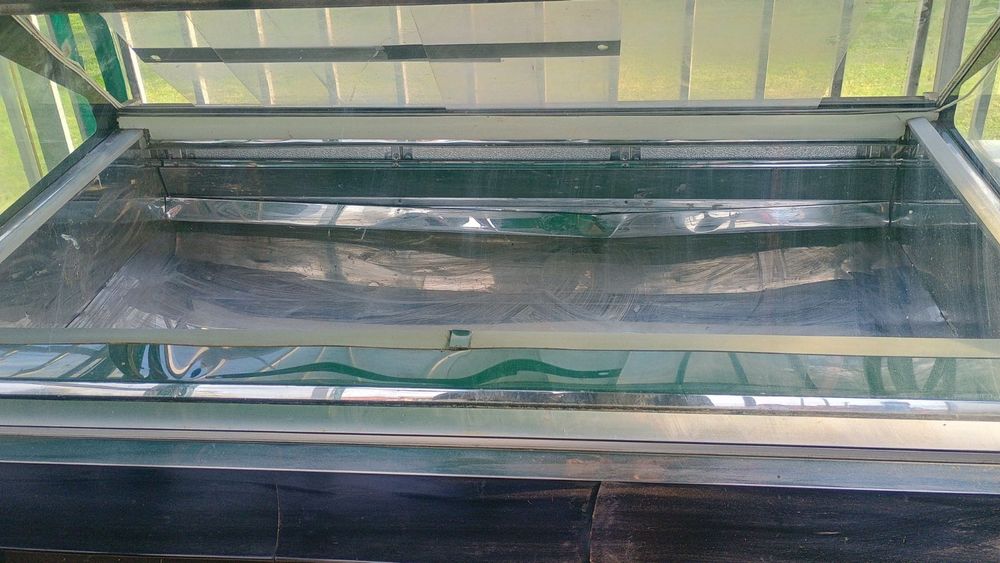 Минусова витрина за сладолед висок клас!