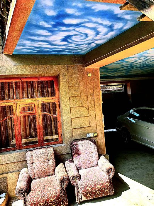 Янги Тошкент участка  11 хона иккита уй сотилади