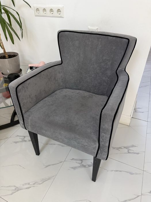 Кресла велюровые б/у