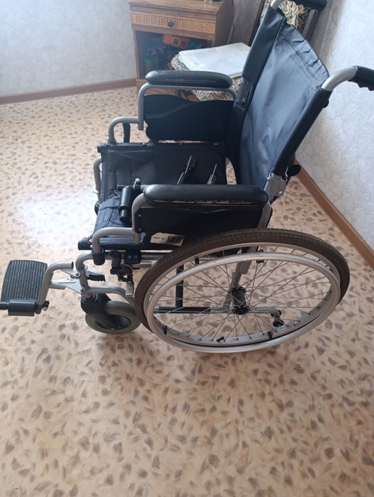 Инвалидная коляска