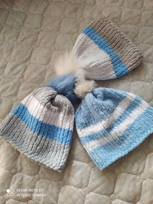 Ръчно плетени шапки и шалове