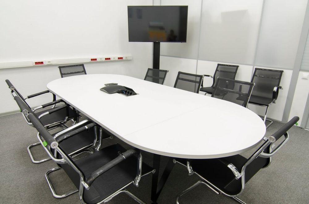 Стол переговоров,  конференц стол.