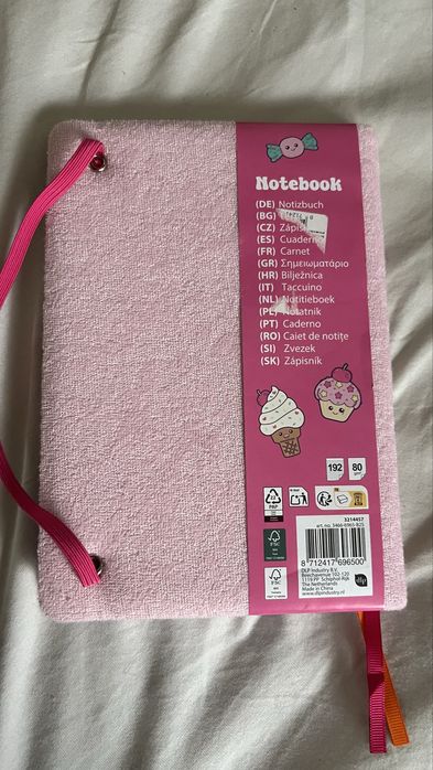 Agenda roz pufoasa