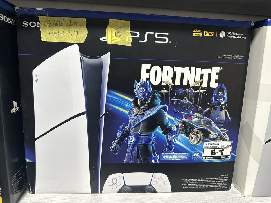 Продам Playstation 5 slim 1TB с играми как на фото привозной