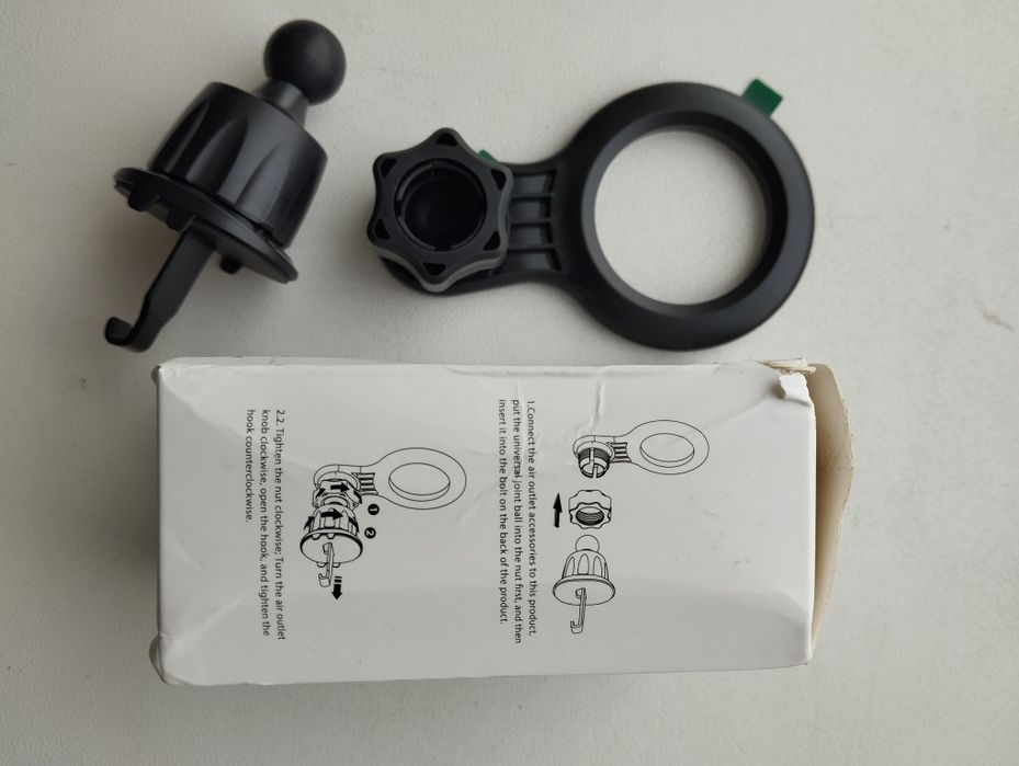 Держатель для телефона в автомобиль