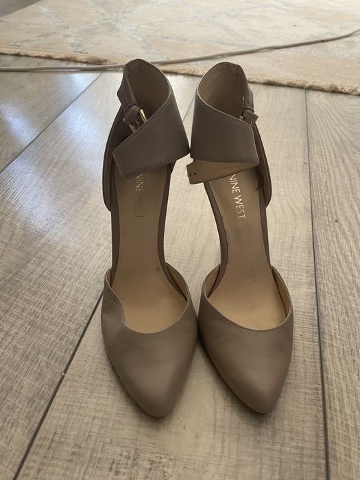 Туфли на каблуках