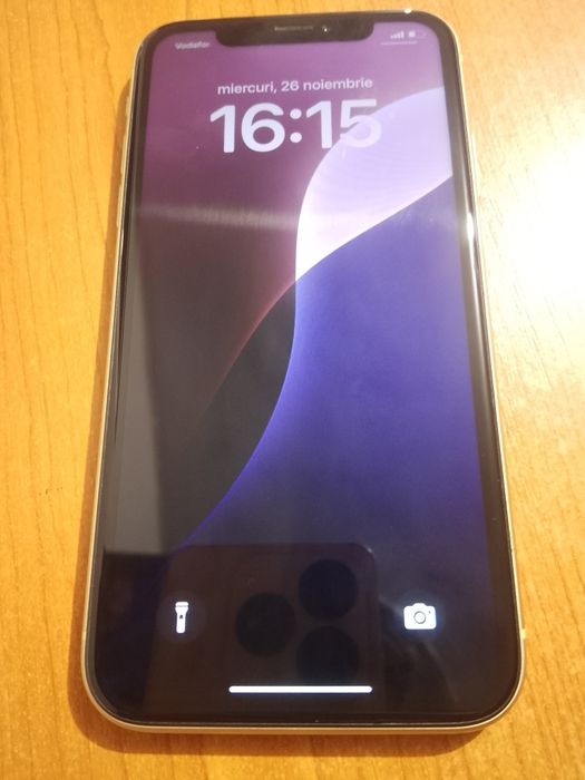 Vând IPhone XR . 128 GB