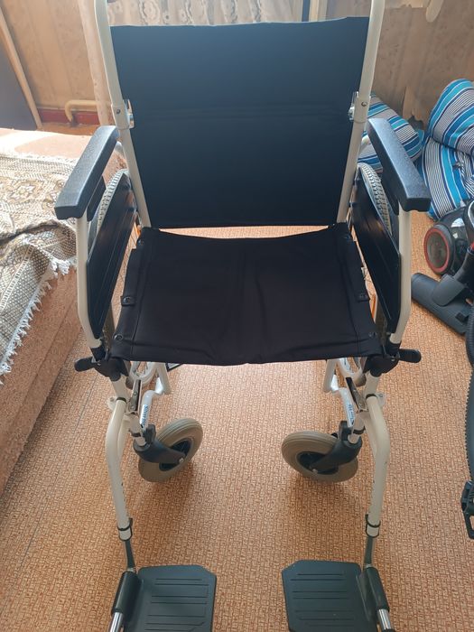 Инвалидная коляска