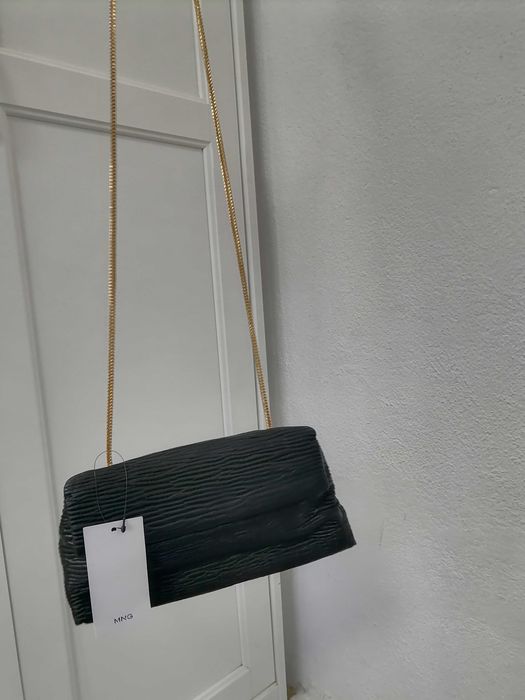 Дамска кожена чанта mango