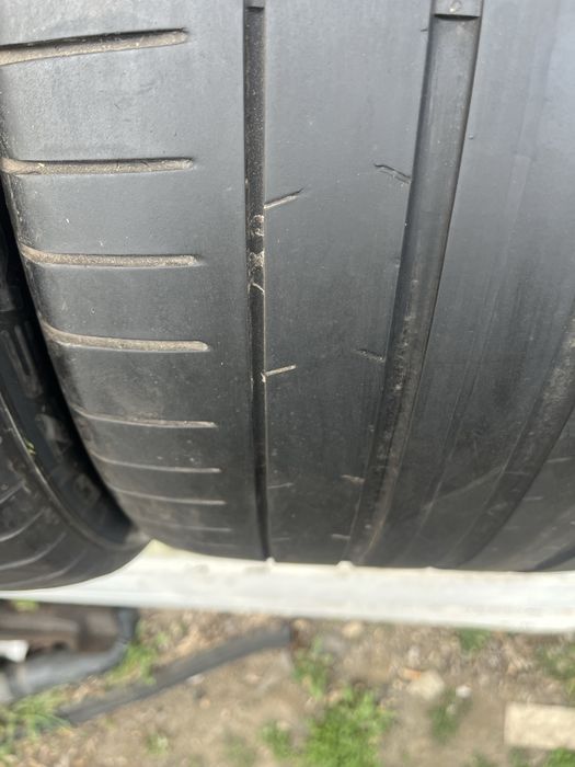 2 бр. летни гуми 275/35/20 Pirelli RSC DOT 3221 3,5 mm