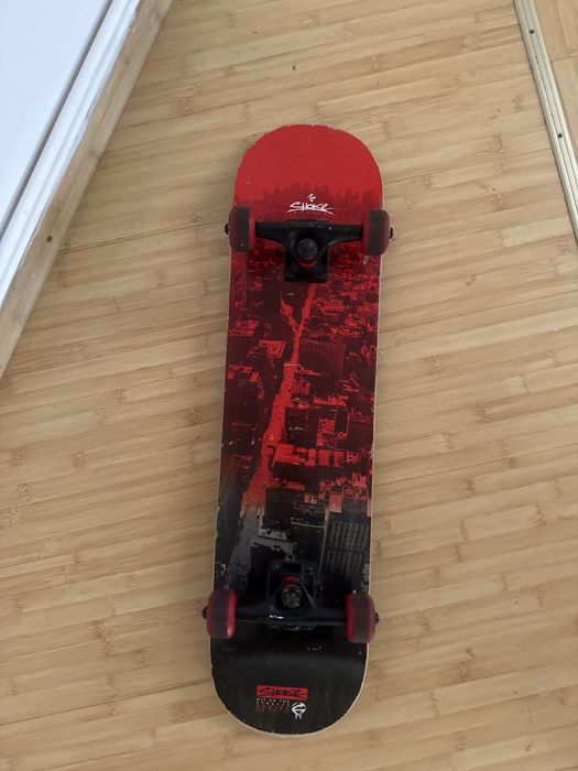 Skateboard in conditii bune