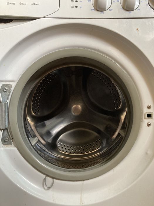 Стиральная машина Indesit wil105