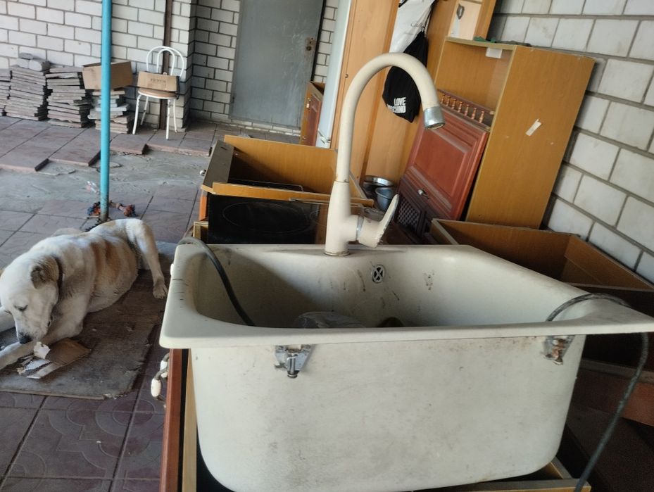 Продам угловой кухонный гарнитур