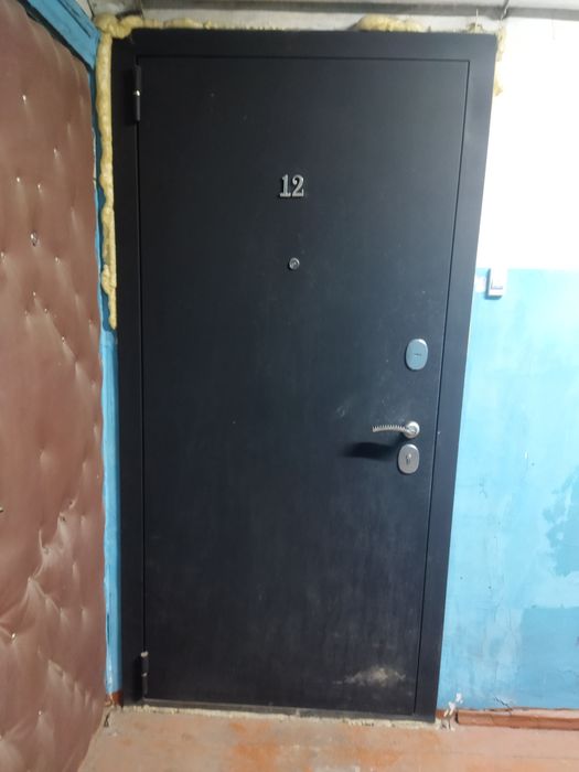 Продается железная дверь