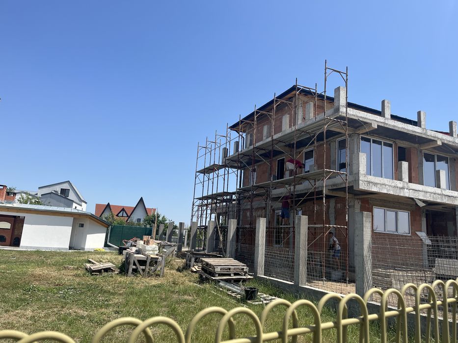 Inchirierez schela metalica 10 ron/mp