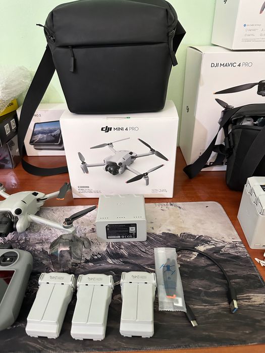 DJI Mini 4 Pro Fly More Combo