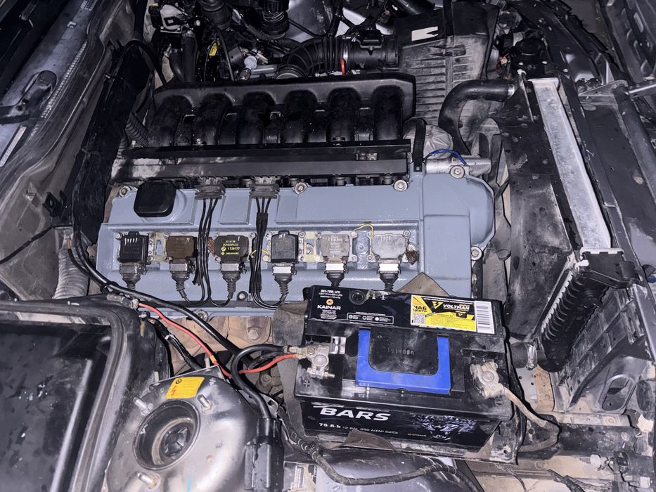 Продам BMW E34 520i vanos 2l, в хорошем состояний