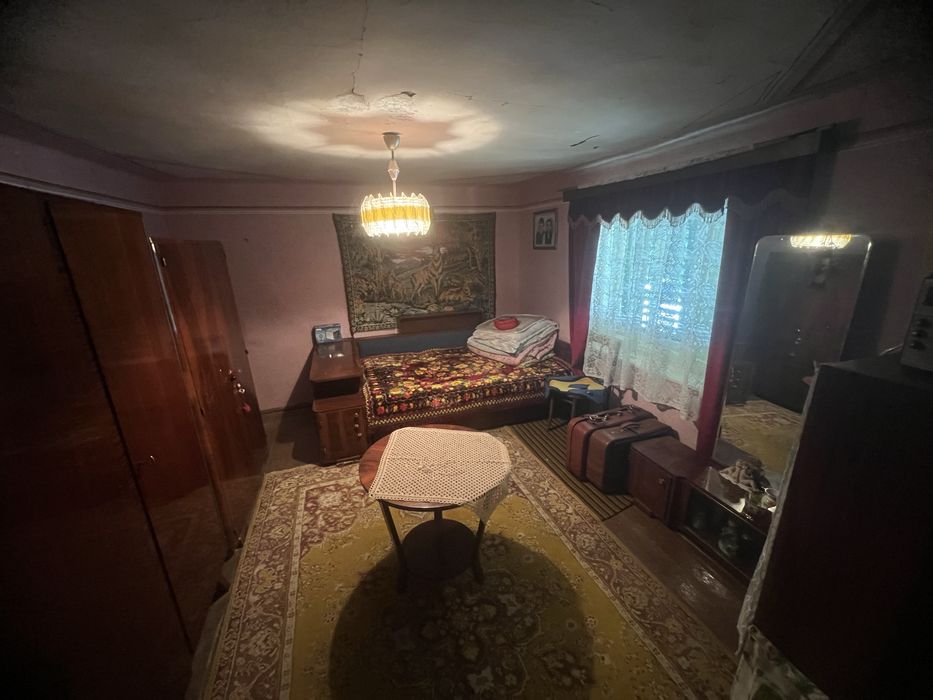 Casa la tara - 23km de Sibiu + teren 2300mp, sat Rusi