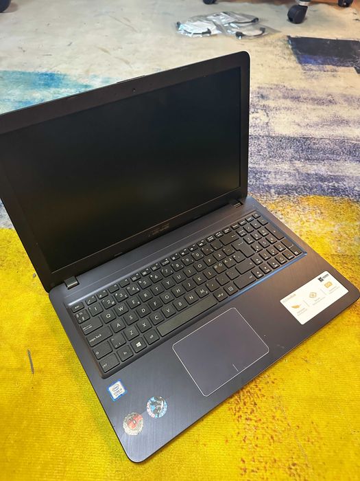 Laptop Asus R543u, i5 gen 8 octacore, ddr4 , ssd 120 gb