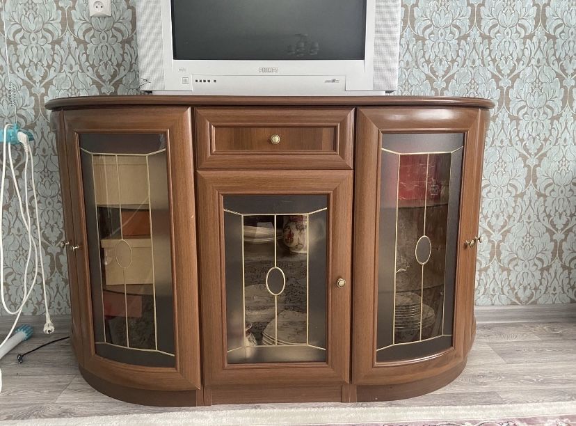Продам шкаф под телевизор