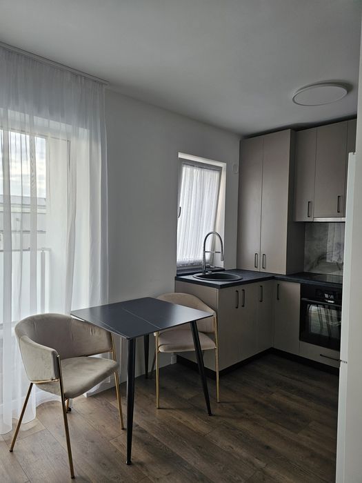 Inchiriez apartament cu 2 camere