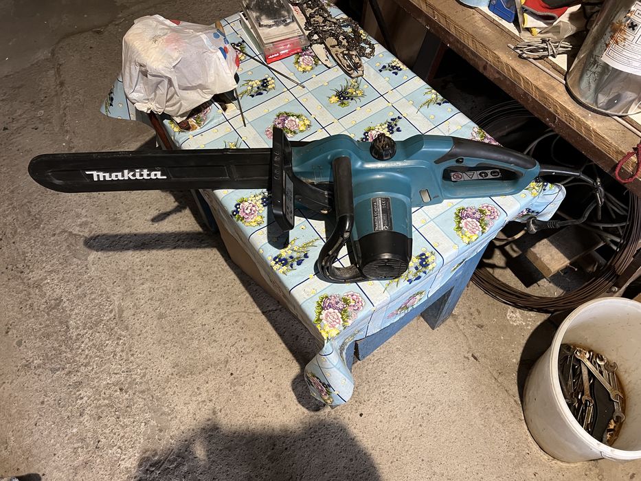 Drujba makita electrica uc4041a 1800w