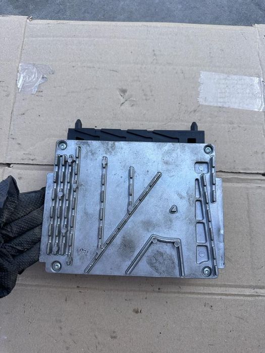 Calculator motor ECU Volvo S60R V70R 8602253, 30668478