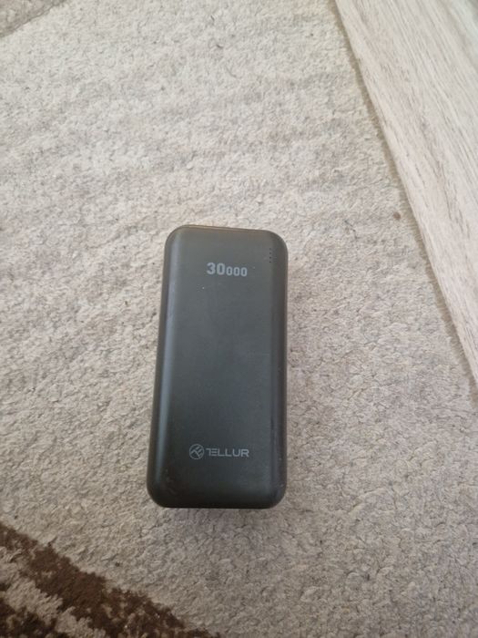 Vând 2 baterii externe