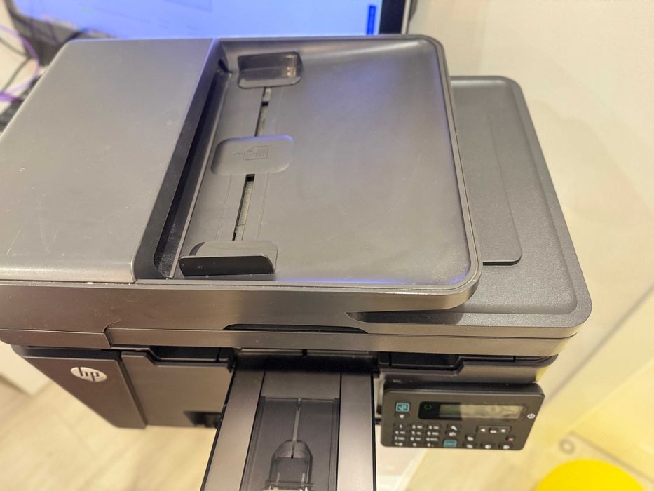 МФУ 3 в 1 (принтер) марки HP M127fs, в комплекте