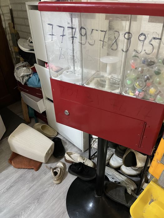 Продам  аппарат для жевачки