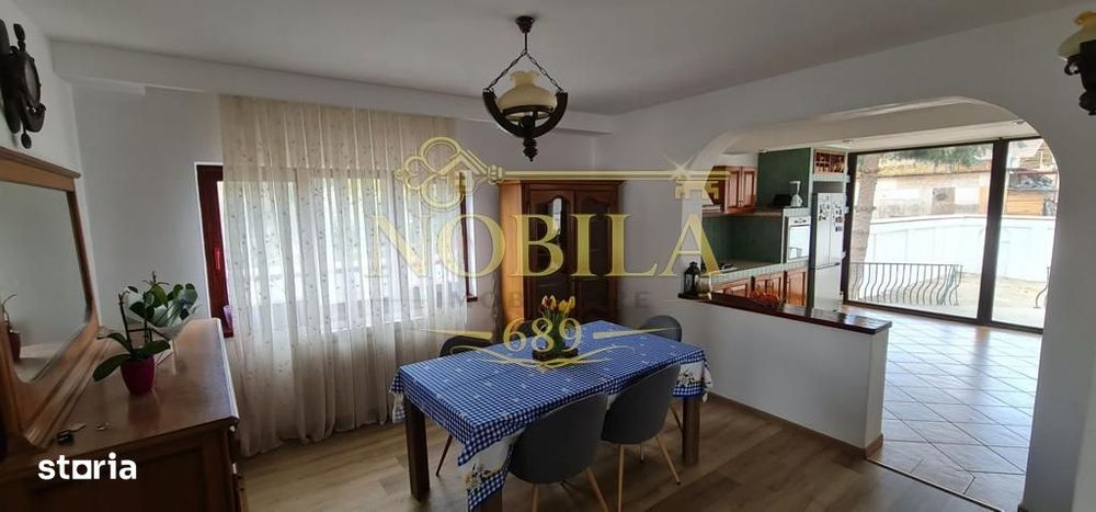 Vila de vanzare in Onesti