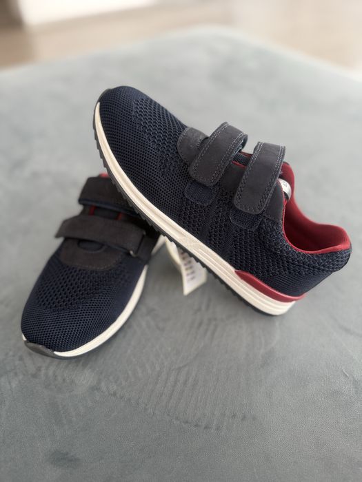 Sneakerși Lasocki marime 33, noi cu eticheta